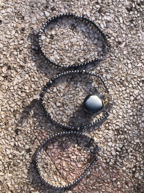 bracciali e ematite burattato